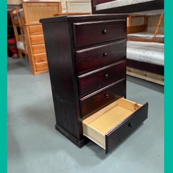 5 drawers dresser/ Five drawers dresser