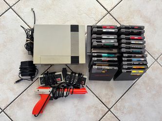 Nintendo NES Console Bundle with 25 Games and Accesso
