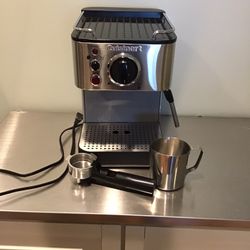 Cuisinart EM-100 coffee espresso machine in excellent condition 