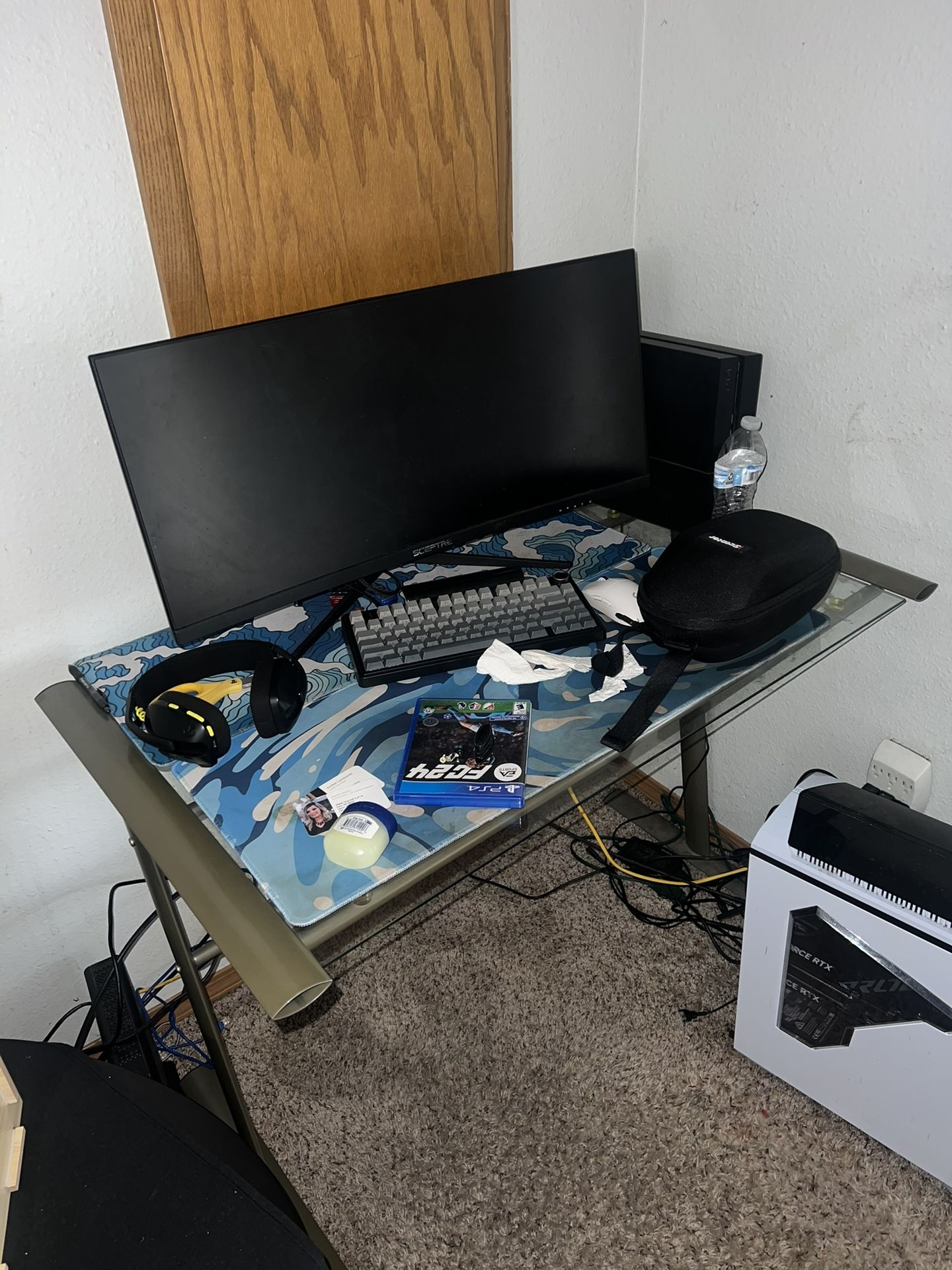 Computer Table - FREE