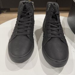 Sneakers - Brand New 