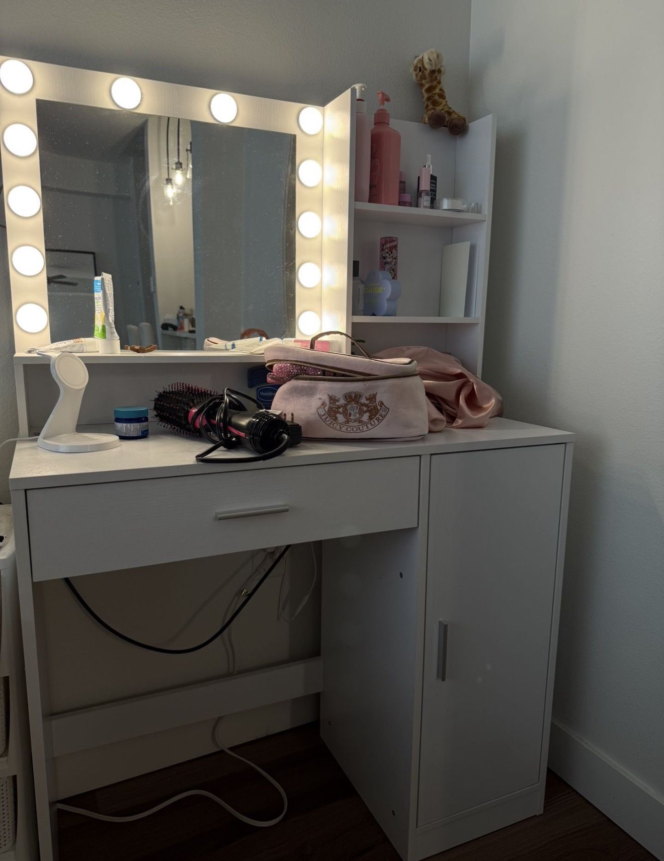 Makeup Vanity 