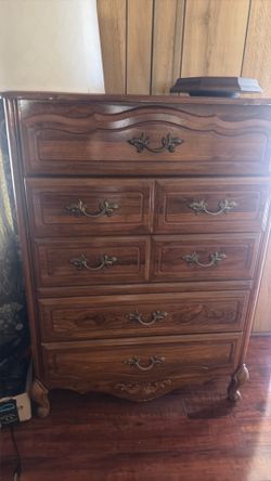Tengo dos muebles en buenas condiciones