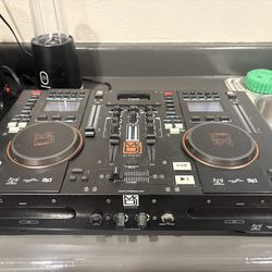 DJ mixer