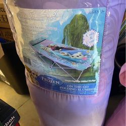 New Disney Frozen On the Go Slumber Cot