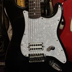 Tom delonge Style Strat