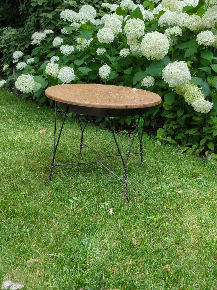 Old "Ice Cream" Childrens Table