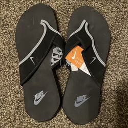 Black Nike old skool rubber foam flip flops men’s 11