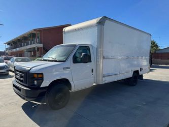 2015 Ford E350 Super Duty Cutaway