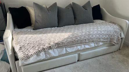 SOFTSEA Twin XL/King Daybed with Trundle & Storage Drawers, Linen Upholstered Daybed with Extended Trundle, Modern Sofa Bed frame