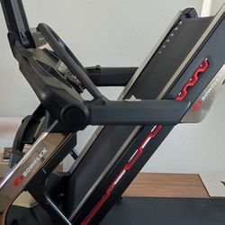 BowFlex Treadmill T22 JRNY Practically NEW!!!