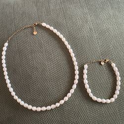 Freshwater Pearl Necklace and Bracelet 18K Gold