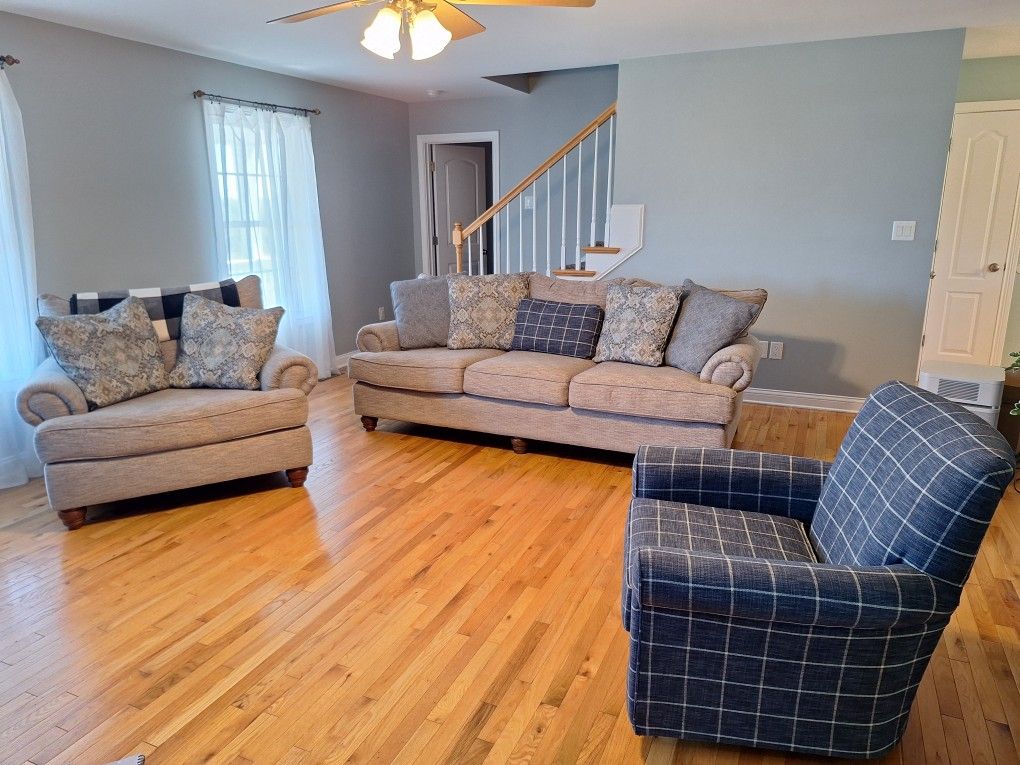 Moving Sale- Craftmaster Living Room Set