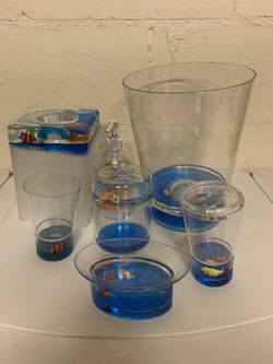 Fish themed bath set