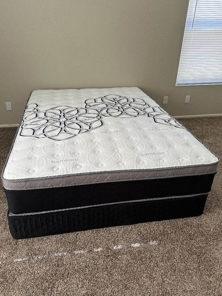 Queen Size Mattress Pillow Top 12" Thick 