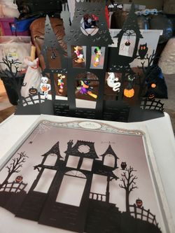 BARELY USED HALLMARK "Howl-oween" House with Characters