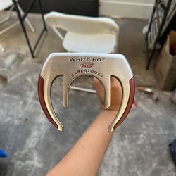 Odyssey White Hot XG Sabertooth Putter 42” Long Putter/Brand New Super Stroke Tour Grip/Head Cover