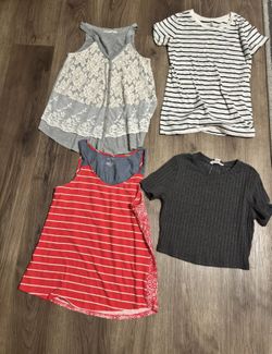 Bundle 8 Tops / Shirts For $ 4