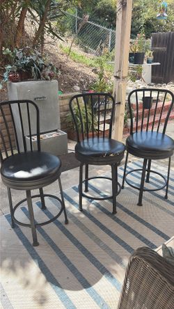 3 bars stools