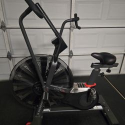 Schwinn Airdyne Pro Stationary Bike Fan Bike. Very similar to the Rogue Echo Bike