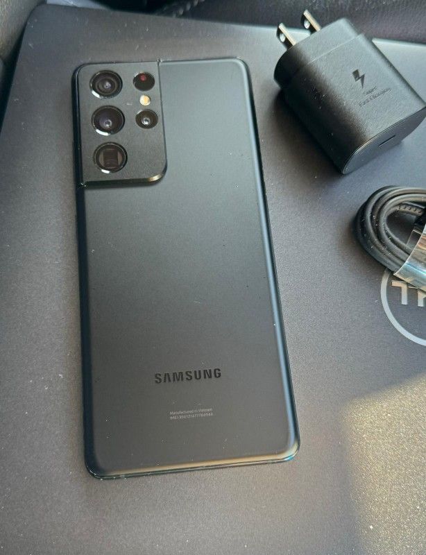 Samsung Galaxy S21 Ultra , Unlocked for all Company Carrier , Excellent Condition Like New