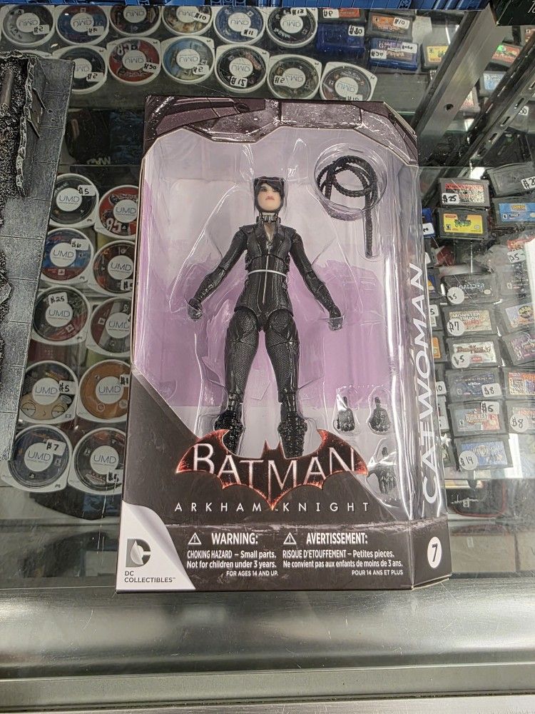 DC Collectibles - Arkham Knight Catwoman Action Figure