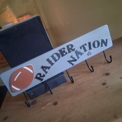 RAIDERS HATRACK / COAT RACK 18"WOOD