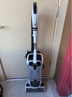 Shark vacuum