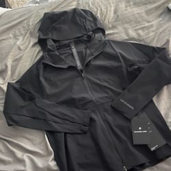 Lululemon Black Pace Breaker