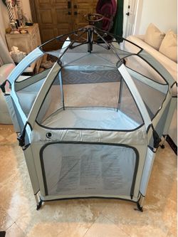 Popup Beach/Travel Playmat w/carrying case