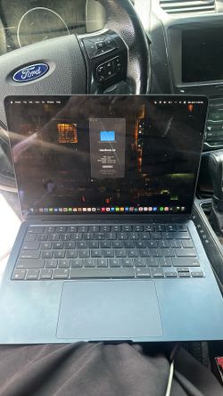 MacBook Air M2 2022