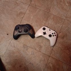 2 Xbox One Controllers 🎮🎮
