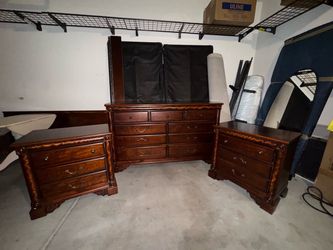 King Cherry Wood Dresser and Nightstand Set (With Matching King Size Bed Frame) i