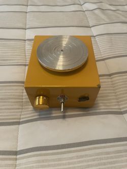 Pottery Wheel (Brush Used For Size Demonstration)