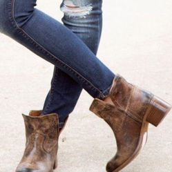 NWB Diba True Women's West Haven Fashion Boot Destress size 9.5