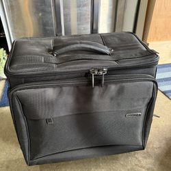 Rolling Document/Computer Case
