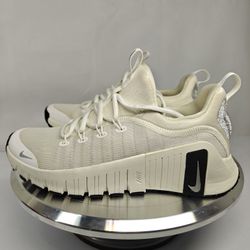 Size 7 US Women's Nike Free Metcon 6 training sneaker