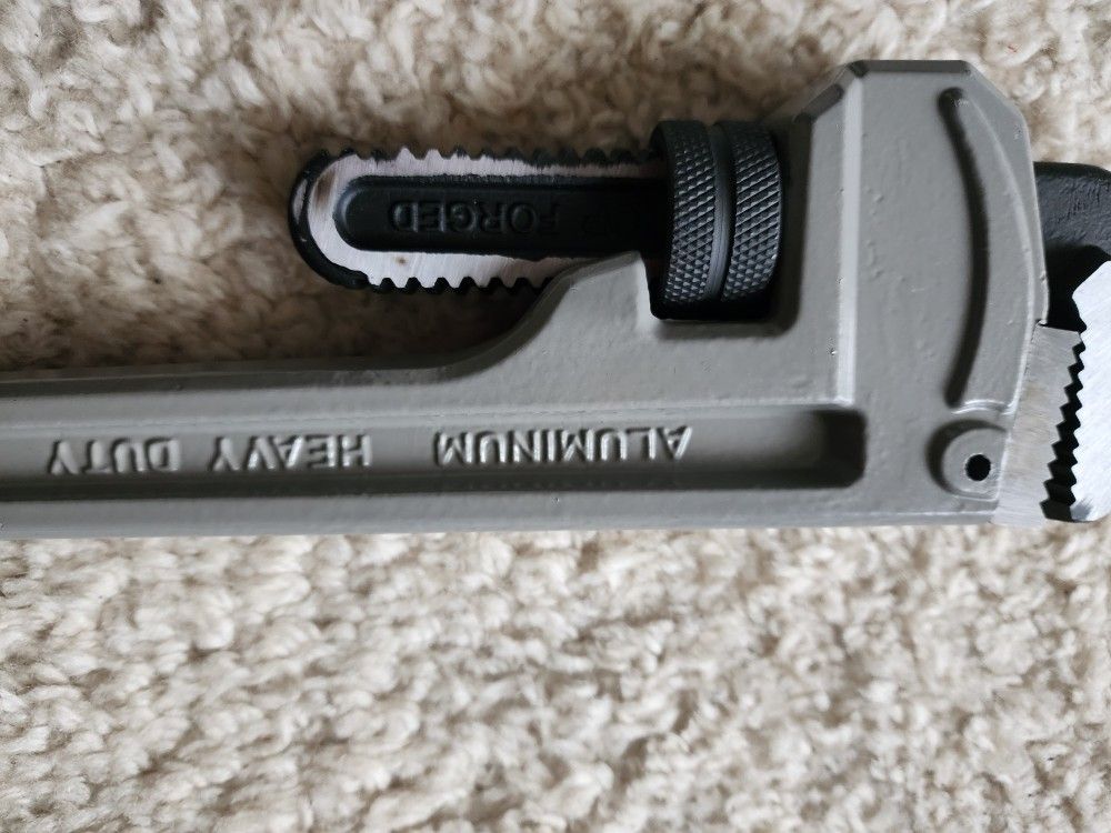 18 Inch Heavy Duty Pipe Wrench Brand New