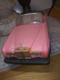 Barbies Pink car