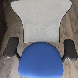 LIKE NEW - BODYBILT MIDCELLI MID BACK MESH CHAIR.