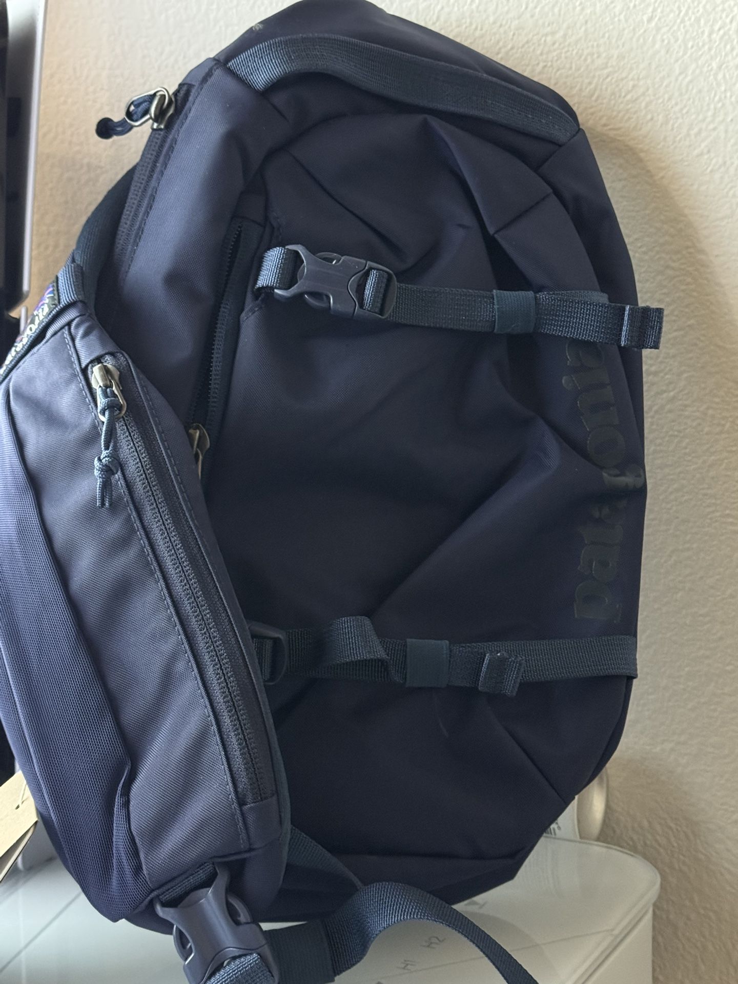 Patagonia Atom Sling 8L Crossbody