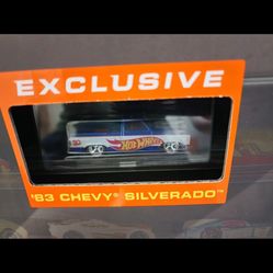 Hotwheels Display 83 chevy silverado 