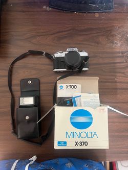 Minolta X-370 35mm SLR Film Camera Kit w/ Lens, Flash, Original Box & Manuals