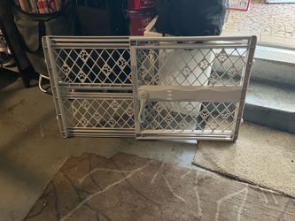 MYPET North States Paws Portable Pet Gate: 26-40" Wide. Pressure Mount. No Tools Needed. Made in USA. Dog Gate 23" Tall, Expandable, Durable Dog Gates