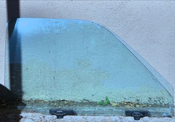 Toyota Pick Up Glass