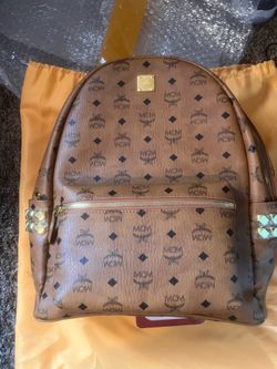 NEW* Size Medium mcm