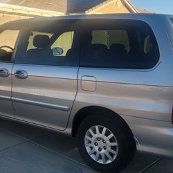2003 KIA Sedona