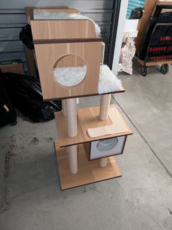 Cat tree like new