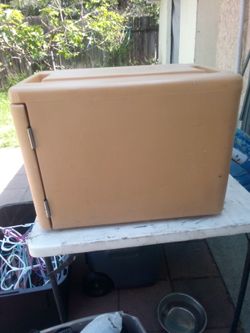 Food container