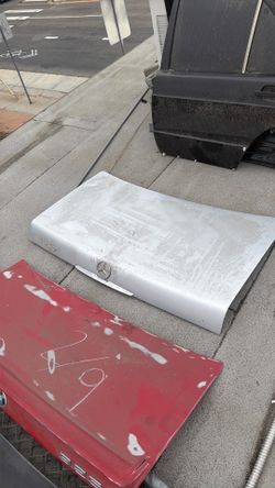 Mercedes-Benz r107 sl trunk lid